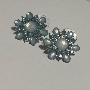 Blue and silver flower stud earrings